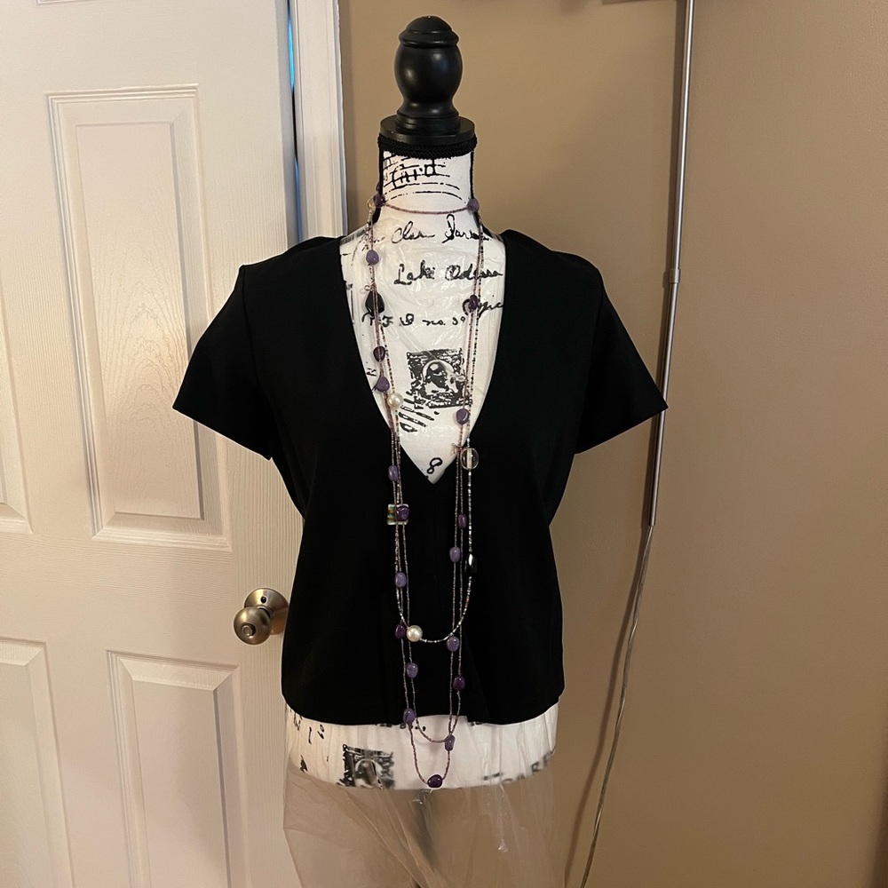 Black V-Neck Top - Theory Zadeia V-Neck Tee Top -Ivory S